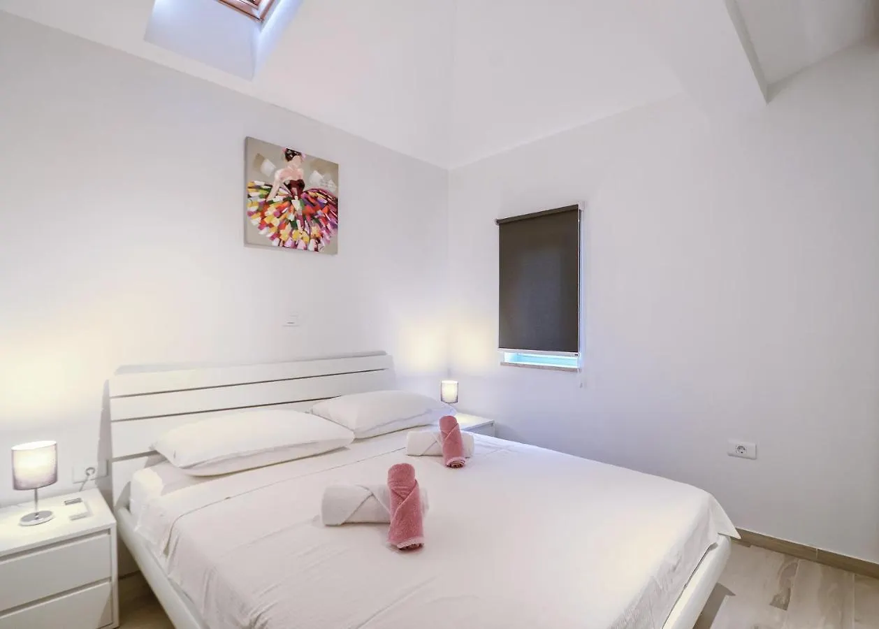 Apartments Macuka- New And Luxury, Near Beach Banjole